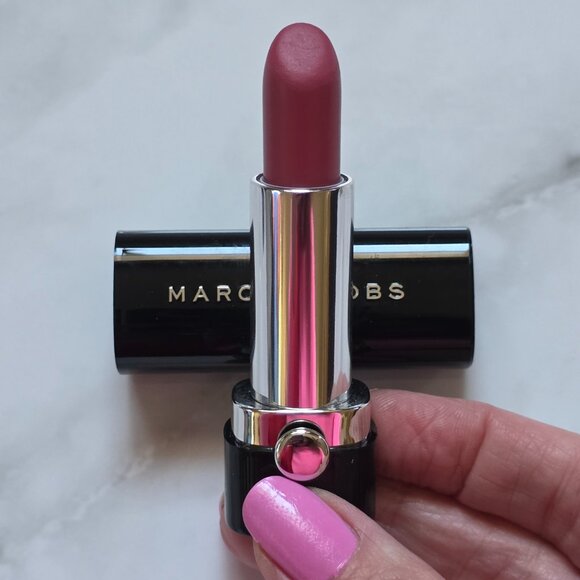 Marc Jacobs KISS KISS BANG BANG Lip Creme Lipstick (0.12 oz./Full Size) - Picture 2 of 7
